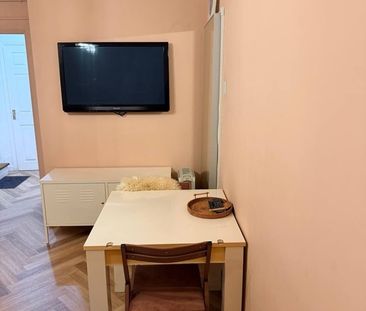 Studio Flat, Knatchbull Road, SE5 - Photo 1