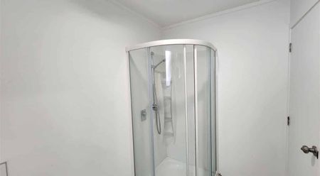 3 Bedroom Family Home - Photo 2