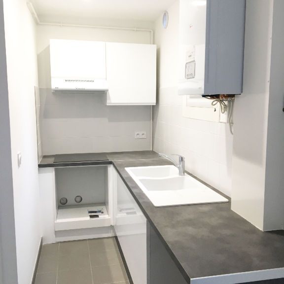Location Appartement 2 pièces 62m² PARIS 11ème - Photo 1
