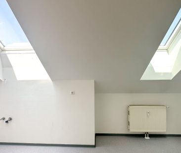 Lichtdurchflutet Dachgeschosswohnung mit 2 Schlafzimmer und Loggia ... - Photo 6