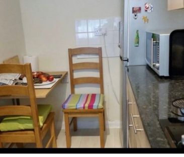 2 Bed Maisonette, Crawley Green Road, LU2 - Photo 2