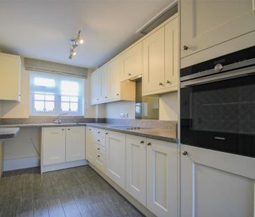 3 bedroom end of terrace house to rent - Photo 6
