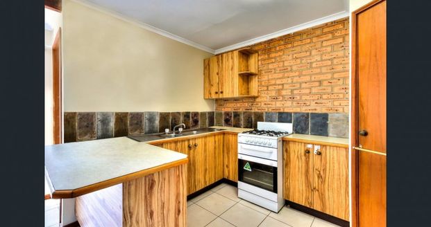 Quality 3 bedroom townhouse in a great estate - Photo 1