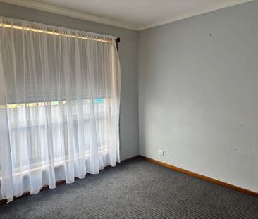 Latrobe two bedroom unit - Photo 4