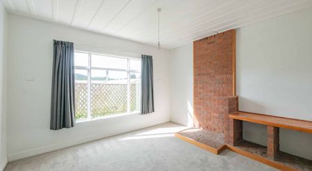 Sunny and Spacious 4-Bedroom home - Photo 2