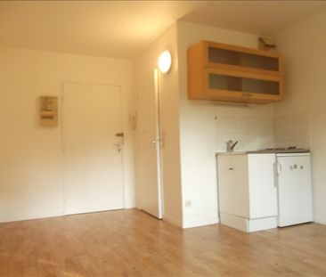 Location Appartement 1 pièce 18m² - Photo 2