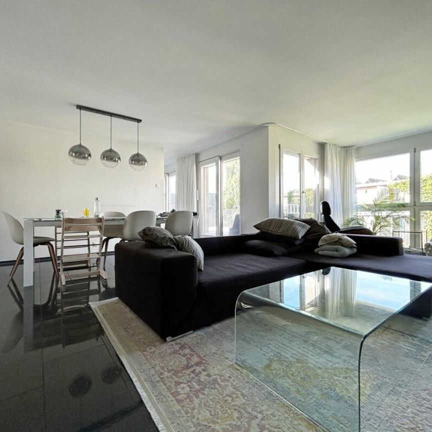 Helle 4.5-Zimmer-Wohnung mit Balkon in Stäfa – sofort verfügbar! - Photo 1