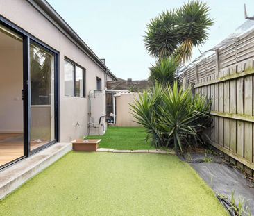 Freshly Updated Ground-Floor Living with Courtyard Charm - Photo 1