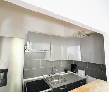 Location Appartement 2 pièces 50m² AIX EN PROVENCE 13100 - Photo 4