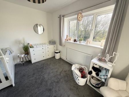 2 bedroom semi-detached house to rent - Photo 4