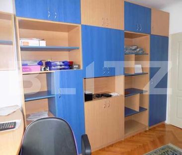 Apartament cu 4 camere decomandate, 110 mp, garaj, parcare, zona Spitalului de Recuperare - Fotografie 1
