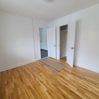 Apt. Upper triplex - Photo 1