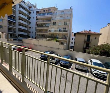 Location AppartementAntibes - Photo 3