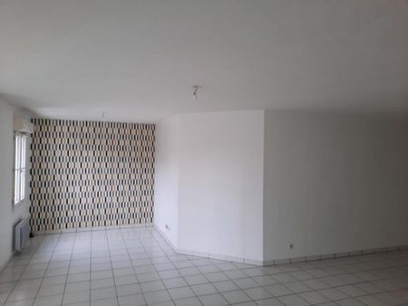 Location Appartement 3 pièces 87m² CHAMBRAY LES TOURS 37170 - Photo 3