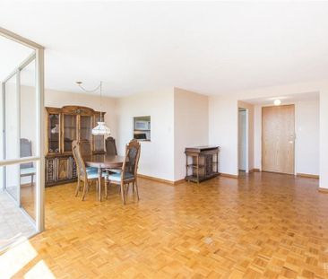 For Lease - 2760 Carousel Crescent Unit# 807, Blossom Park - Airpor... - Photo 2