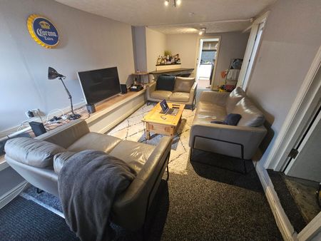 7 Bed - 59 Cardigan Lane, Burley, Leeds - LS4 2LN - Student - Photo 2