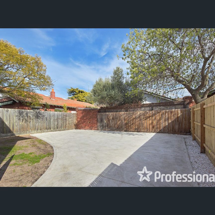 1/49A Tennyson Street, Elwood, Vic 3184 - Photo 1