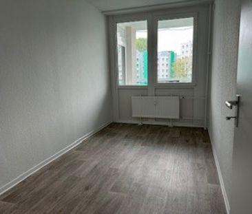 frisch sanierte 3,5-Zi-Wohnung in der Helsinkistr. 96 in Kiel zu ve... - Photo 3