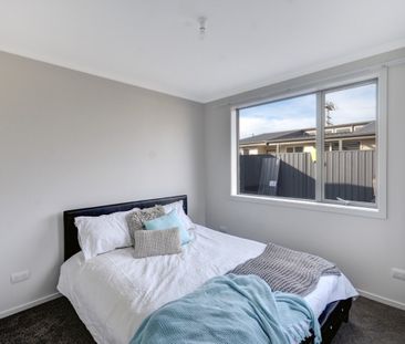 Modern 2-Bedroom home in sought-after Mosgiel - Photo 3