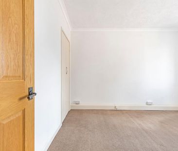 3 bedroom maisonette to rent - Photo 3