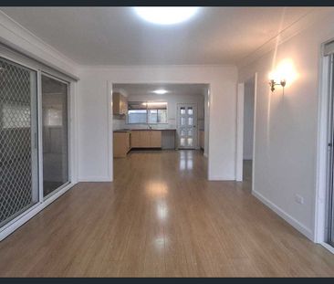 Large Spacious Family Home over two levels - Photo 6