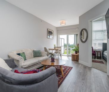 Stylish Condo - Photo 3