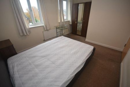 4 bedroom townhouse to rent - Photo 5