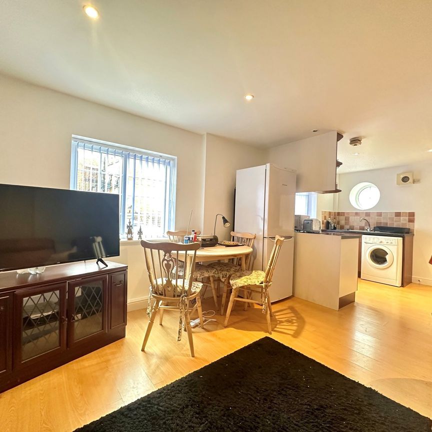 1 bedroom flat to rent - Photo 1