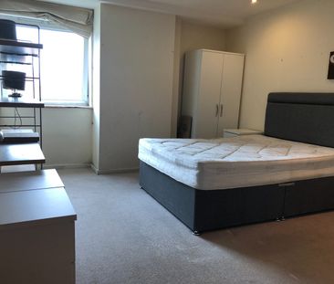 Room in a Shared Flat, Masshouse Plaza, B5 - Photo 3