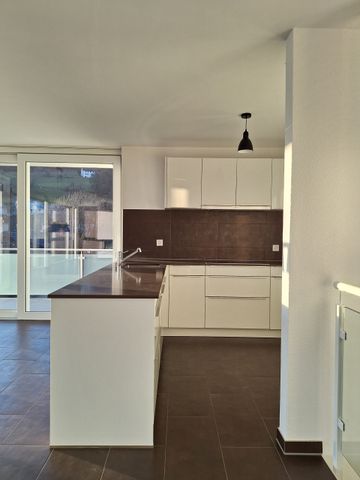 Villa de 4.5 pièces avec grand balcon et vue lac et montagne - Photo 4