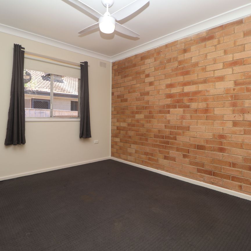 2/8 Veale Street Wagga Wagga NSW - Photo 1