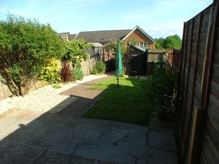 Octavia Place, Lydney - Photo 3