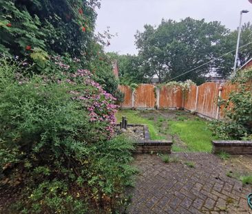 4 bedroom semi-detached house to rent - Photo 4