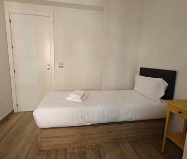 Calle Cangas de Onís, Madrid, Community of Madrid 28037 - Photo 2