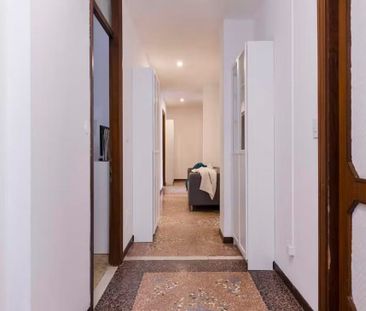 Viale Giovanni Vicini, Bologna, Emilia-Romagna 40134 - Photo 3