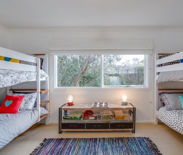 Coastal Comfort in a Quiet Portsea Court - Photo 6