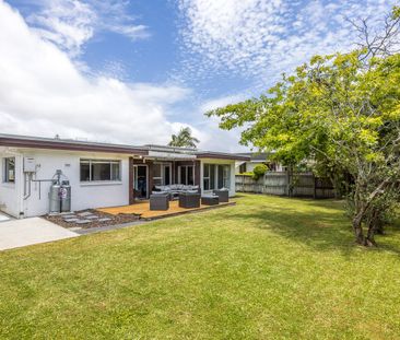 FANTASTIC FAMILY HOME IN PAKURANGA - Photo 1