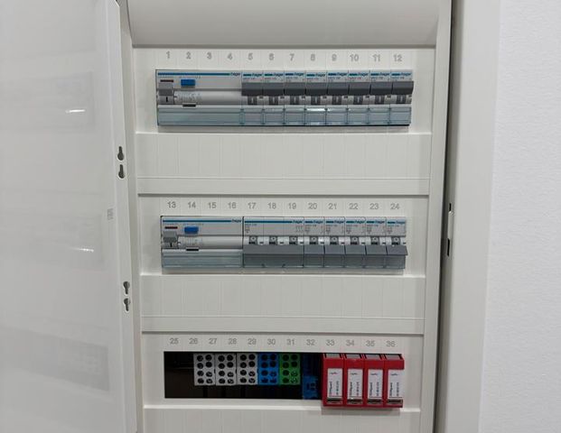 Exklusiv kernsanierte 4–5-Zimmer-Wohnung mit Balkon & Weitblick - Photo 1