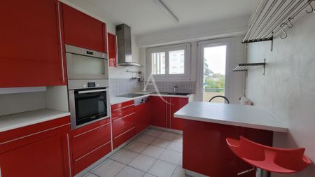 Location Appartement 4 pièces 77m² - Photo 4