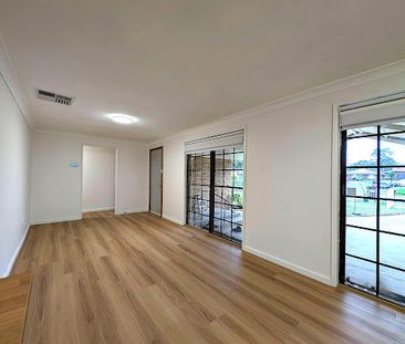 RENOVATED 3 BEDROOM HOUSE - Photo 3