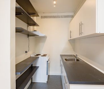 2/20 Payne Street, Caulfield North VIC 3161 - Apartment For Rent | ... - Photo 2