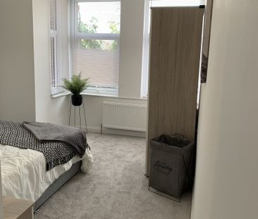 BEDROOM 1 – MEDIUM DOUBLE WITH ENSUITE - Photo 4