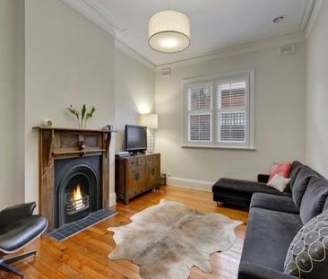 21 Normanby Road, Caulfield North VIC 3161 - House For Rent | Domain - Photo 1