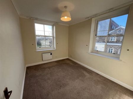 Boulevard, Weston-Super-Mare - Photo 3