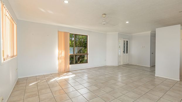 45 Overton Circuit, Kirwan - Photo 1