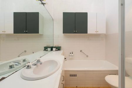 Sunlit Split-Level Townhouse Offering Space, Style & Convenience - Photo 4