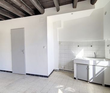 Location Appartement 2 pièces 41m² ARLES 13200 - Photo 1