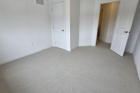 For Lease - 20 Broddy Avenue, Brantford, Ontario - Photo 4