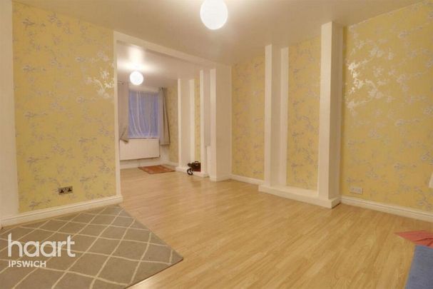 3 bedroom end of terrace house to rent - Photo 1