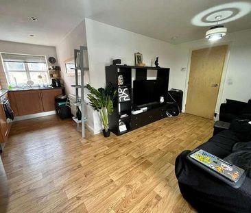 Hutchinson Way, Radcliffe, M26 - Photo 1